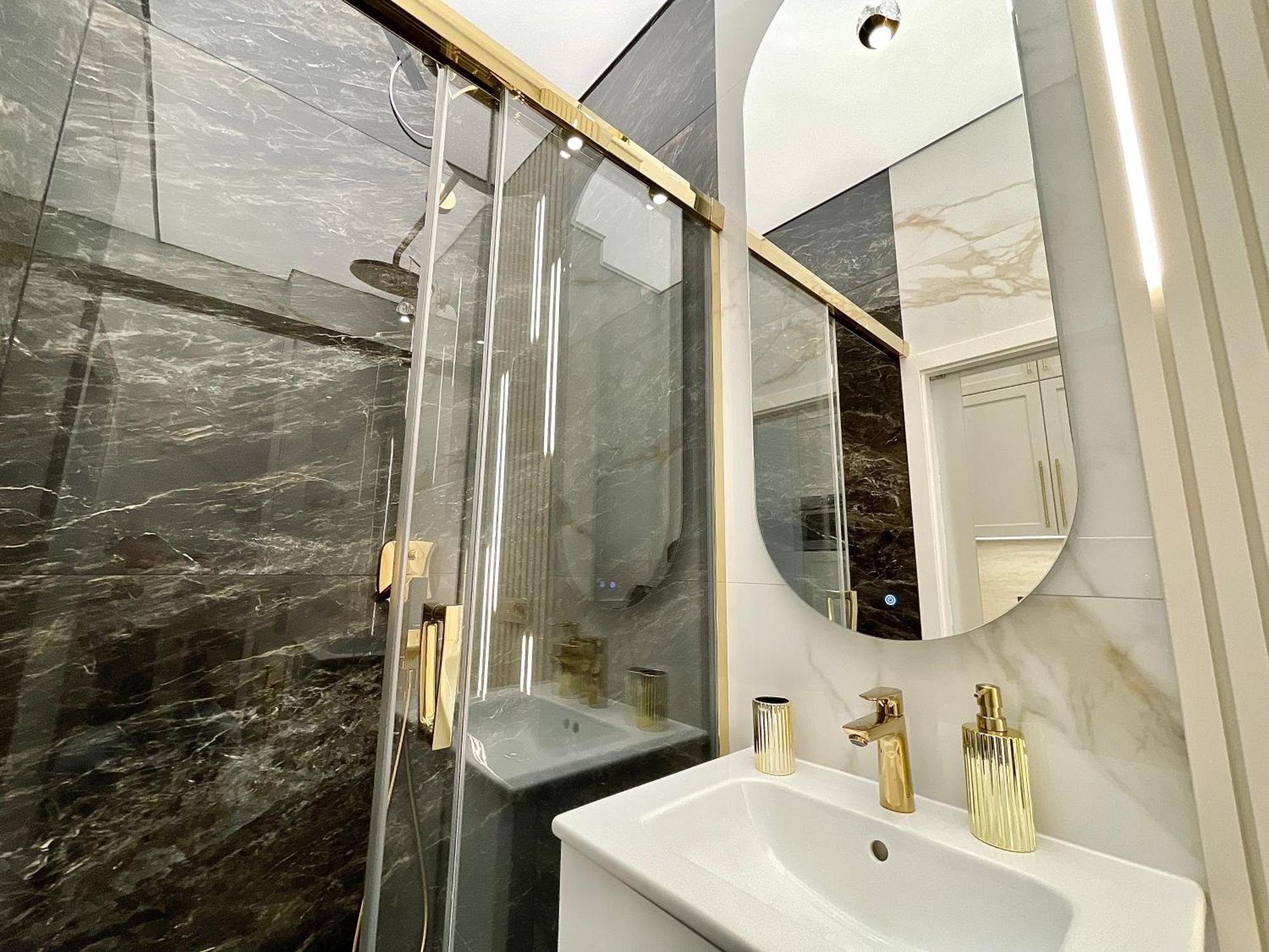 Carlsbad Grand Studio Michal Karlovy Vary Bagian luar foto