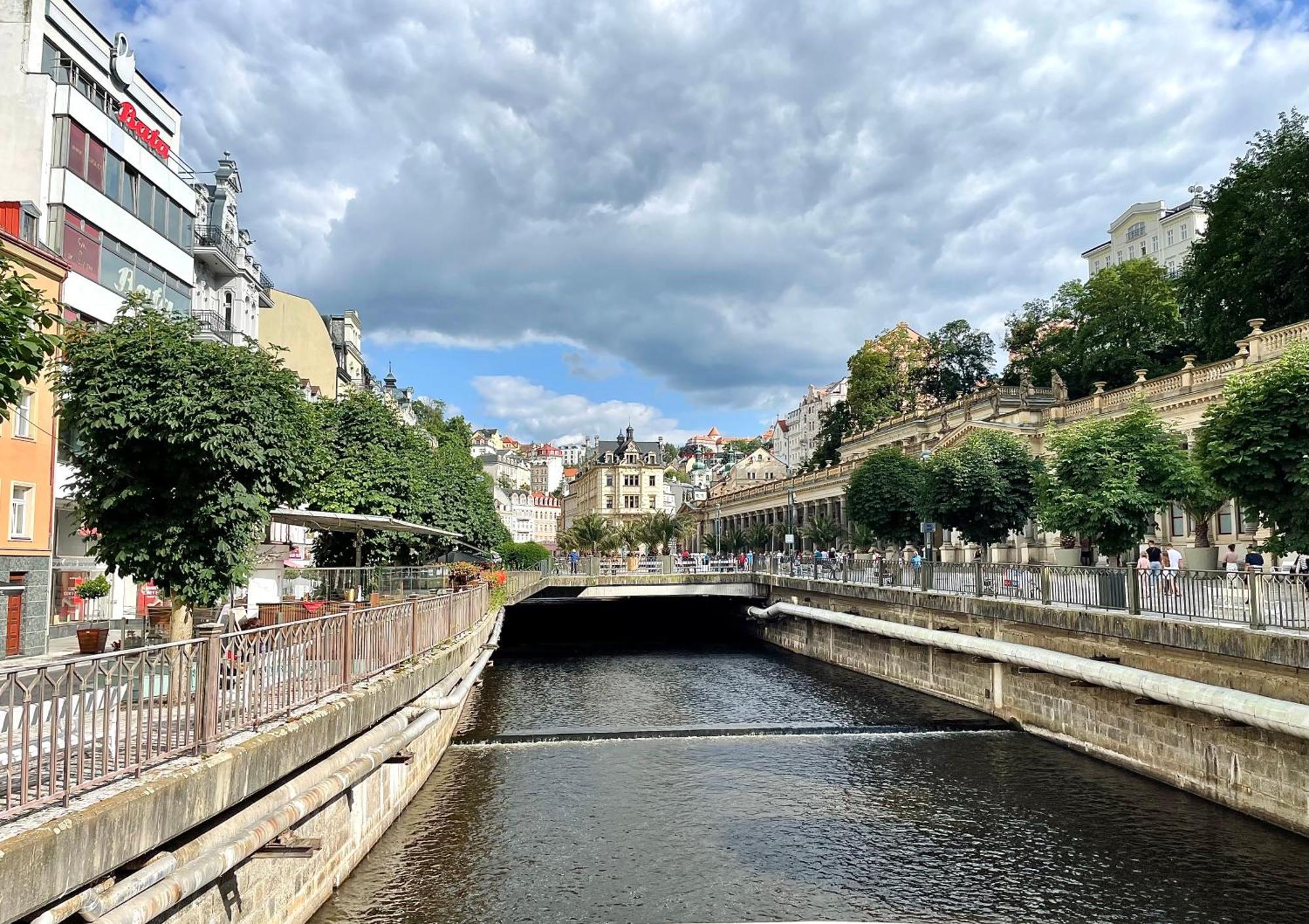 Carlsbad Grand Studio Michal Karlovy Vary Bagian luar foto